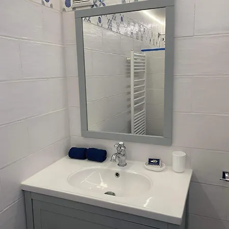 Le Jardin De Sasha Et La Noisette Équemauville